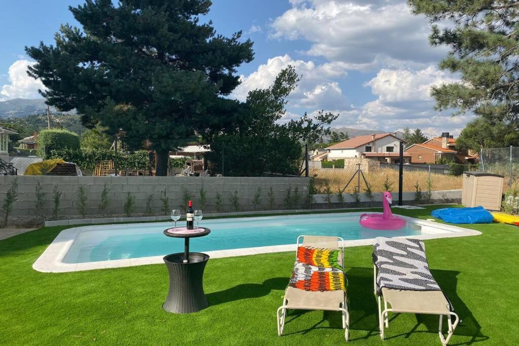 Charming Apartment In Becerril De La Sierra Bagian luar foto
