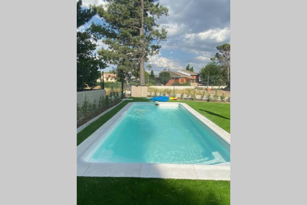 Charming Apartment In Becerril De La Sierra Bagian luar foto